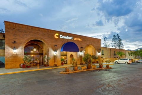 Comfort Suites At Sabino Canyon Hotel in Catalina Foothills