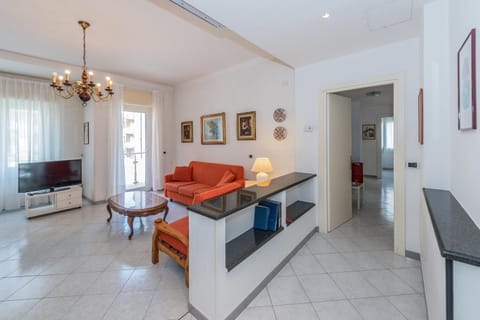 Domitilla House Condominio in Finale Ligure