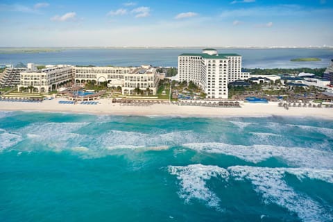 JW Marriott Cancun Resort & Spa Resort in Cancun