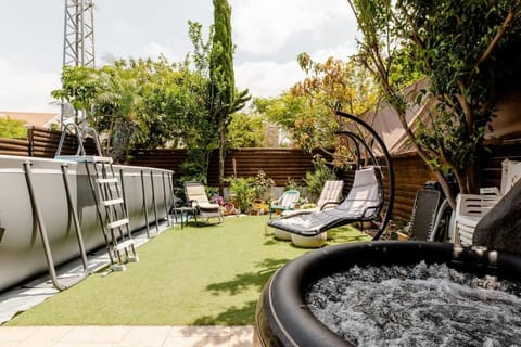 Spring, Day, Garden, Garden view, sunbed