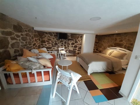 Hostal Casa Martinez Bed and Breakfast in O Morrazo