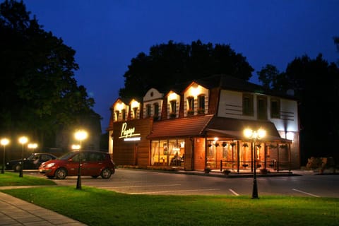 Property building, Facade/entrance