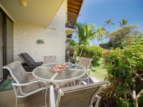 Patio, View (from property/room), Balcony/Terrace, Seating area, Garden view