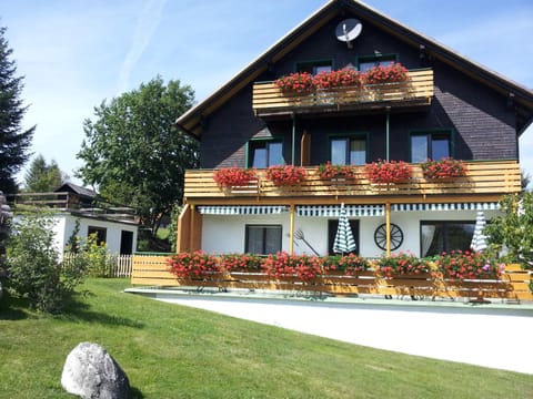 Schwarzwald-Chalet Feldberg Condominio in Hinterzarten