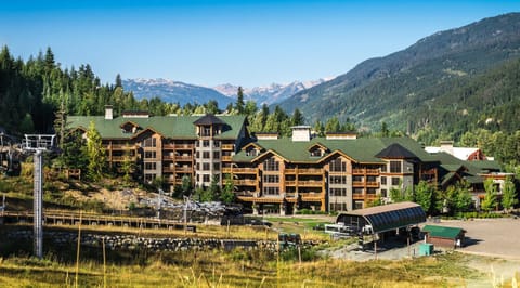 First Tracks Lodge Apartment hotel in Whistler