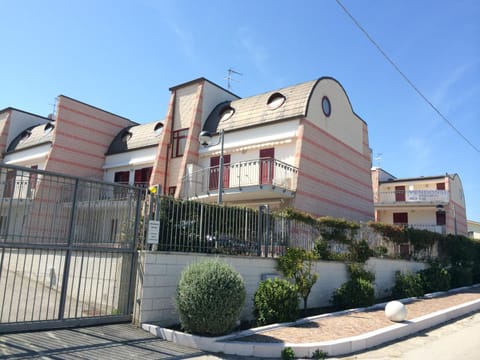 Facade/entrance, Street view