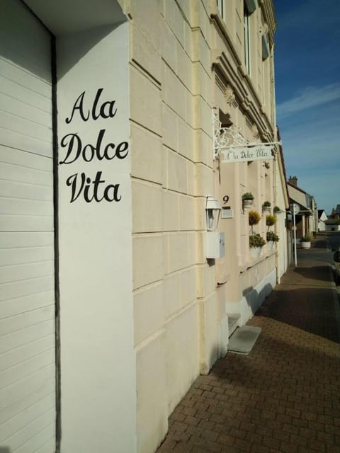 A La Dolce Vita Bed and Breakfast in Calais