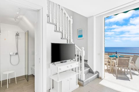 TV and multimedia, Balcony/Terrace, Sea view