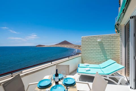 Balcony/Terrace, Dining area, Beach, Sea view, sunbed