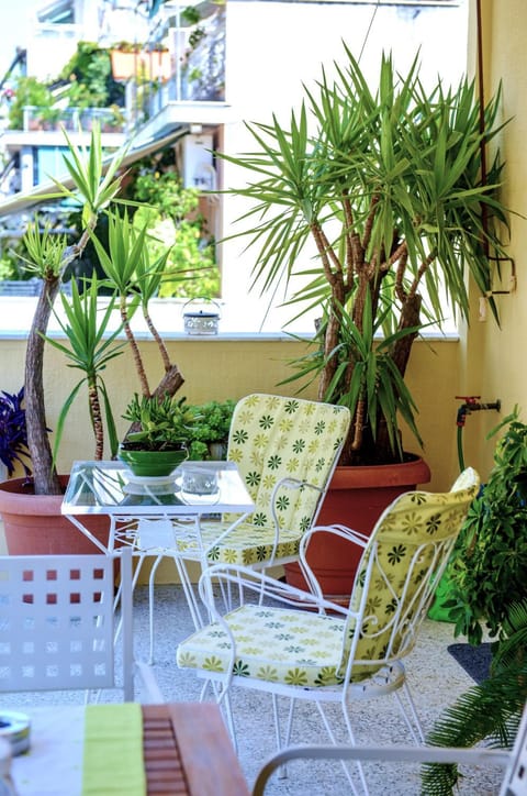 Patio, Balcony/Terrace, Decorative detail, kitchen