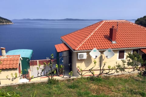 Apartments by the sea Savar, Dugi otok - 8079 Apartment in Zadar County