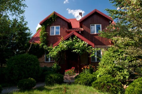 Dom z basenem nad Narwia Farm Stay in Masovian Voivodeship