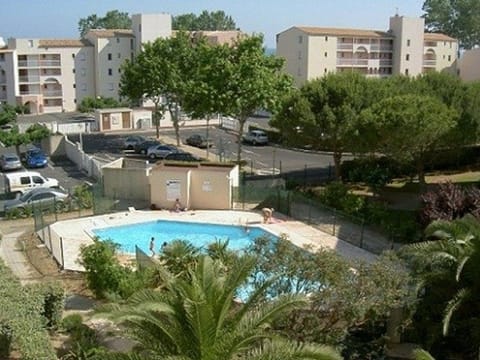 Appt familial 300m plage Cap d'Agde, piscine, animaux admis - FR-1-249-16 Apartment in Agde