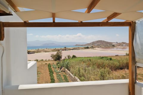 Balcony/Terrace, Lake view, Mountain view