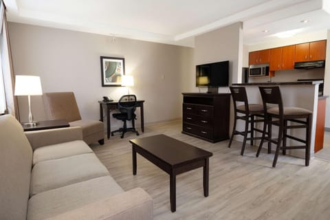 Coast Calgary Downtown Hotel & Suites by APA Hotel in Calgary