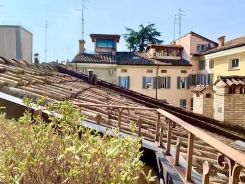View (from property/room), Balcony/Terrace