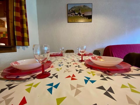 Appartement T2 ensoleillé, 5 couchages - Le Grand-Bornand - FR-1-241-54 Apartment in Le Grand-Bornand