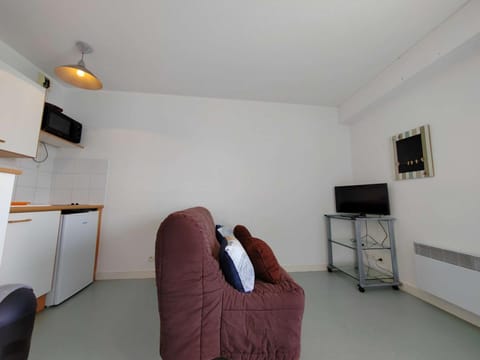 Studio confortable avec terrasse, proche plage, parking privé - La Rochelle - FR-1-246-61 Apartment in La Rochelle