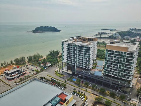 Nearby landmark, Neighbourhood, Natural landscape, Bird's eye view, Beach, On site, Supermarket/grocery shop, Shopping Area, Swimming pool