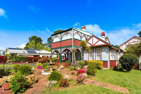 Property building, Garden