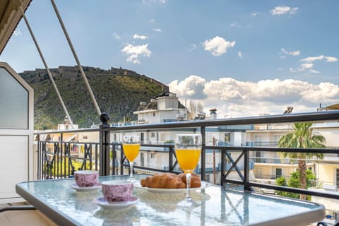 Natural landscape, View (from property/room), Balcony/Terrace