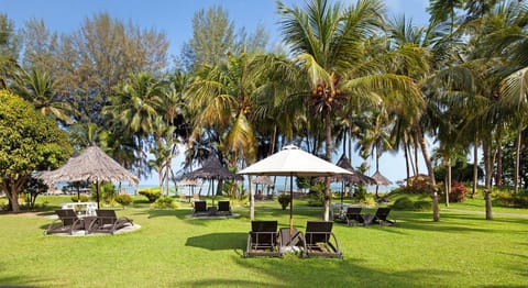 The Bayview Beach Resort Resort in Penang