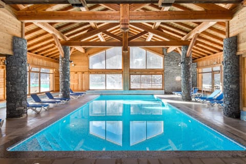 travelski home premium - Résidence Le Hameau du Rocher Blanc 4 stars Condo in Saint-Chaffrey