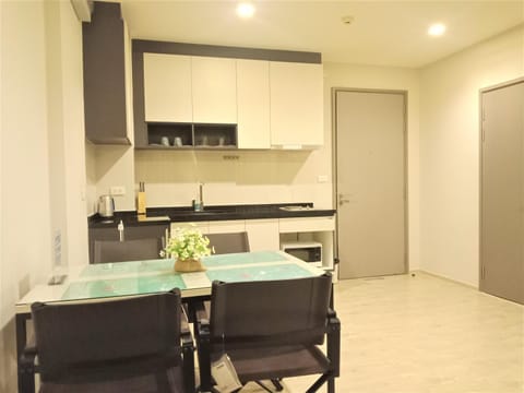 LLX Apartments at The Base condo Condominio in Pattaya City