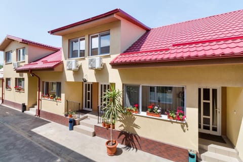 Property building, Facade/entrance, Children play ground