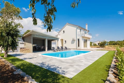 Villa Tonka with private pool near Krka Maison in Zadar County