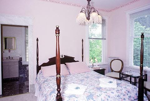 Balfour House Bed and Breakfast in Vancouver