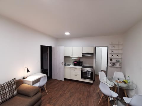 Kitchen or kitchenette, Living room, Photo of the whole room, Seating area, Dining area