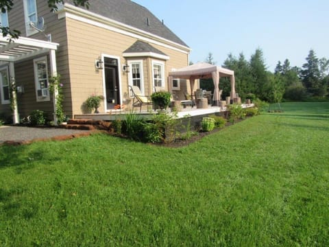 Family Friendly Dream Home House in Prince Edward County