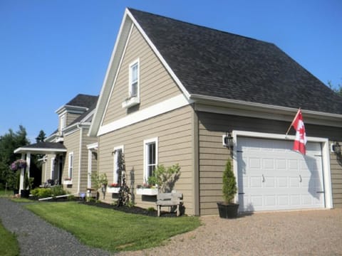 Family Friendly Dream Home House in Prince Edward County