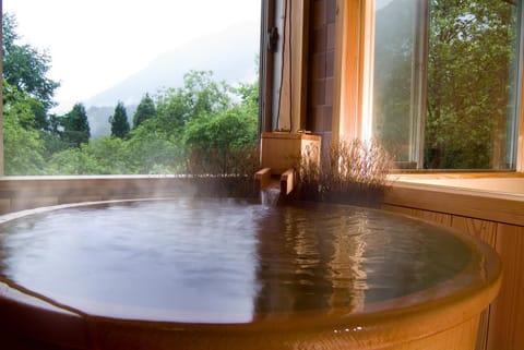 Hot Spring Bath, Bathroom