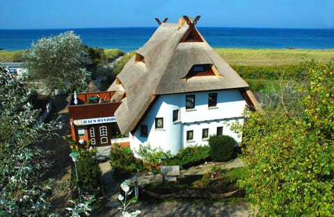 Property building, Restaurant/places to eat, Bird's eye view