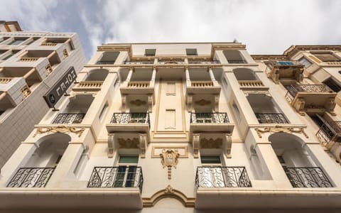 Property building, Facade/entrance