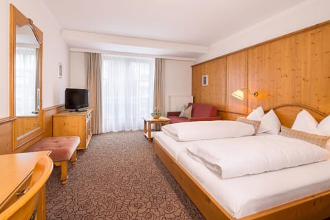 Day, Photo of the whole room, Bedroom