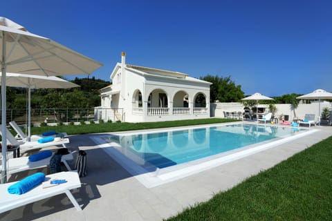 BBQ facilities, Balcony/Terrace, Swimming pool