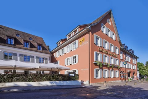 Facade/entrance, Balcony/Terrace