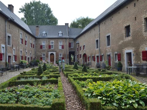 Simplistic Villa in Mesch with Garden Haus in Limburg (province)