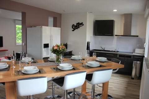 Dining area, Communal kitchen