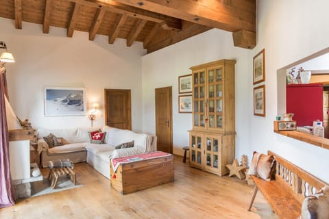 Chesa Seja - Zuoz Apartment in Canton of Grisons