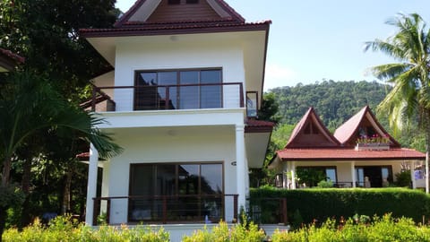 Tulip Villa Oceanview Villa in Ko Chang
