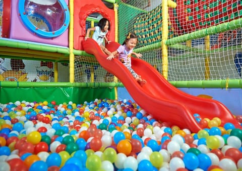 Activities, Kids's club, Kids's club, Area and facilities