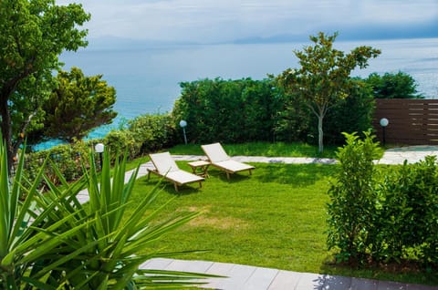 Garden, Sea view