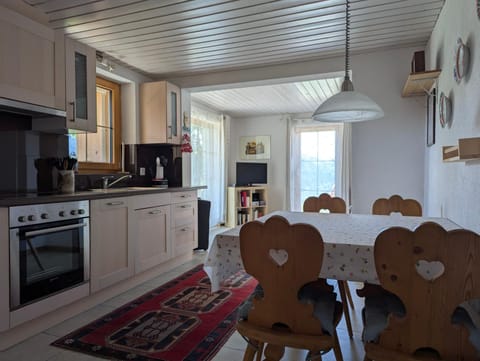 Kitchen or kitchenette, Dining area, dishwasher, oven, stove