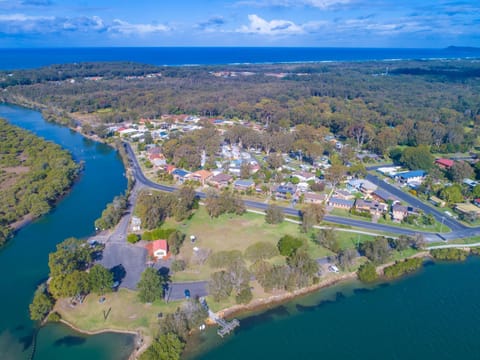 Nearby landmark, Neighbourhood, Natural landscape, Bird's eye view