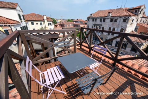 Balcony/Terrace, Seating area, City view