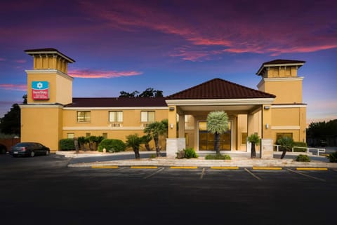 SureStay Plus Hotel by Best Western San Antonio North Hotel in San Antonio